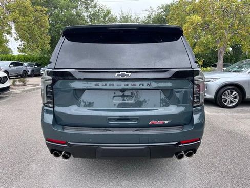 Used 2025 Chevrolet Suburban RST w/ Comfort Package image 5