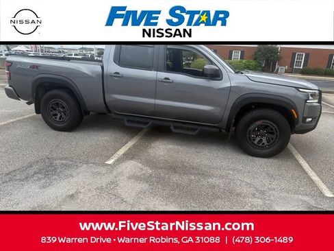 Used 2025 Nissan Frontier PRO-4X w/ Pro Convenience Package AWD/4WD image 6