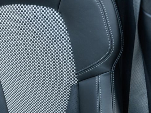 Used 2023 Porsche 911 50th Anniversary Edition image 26