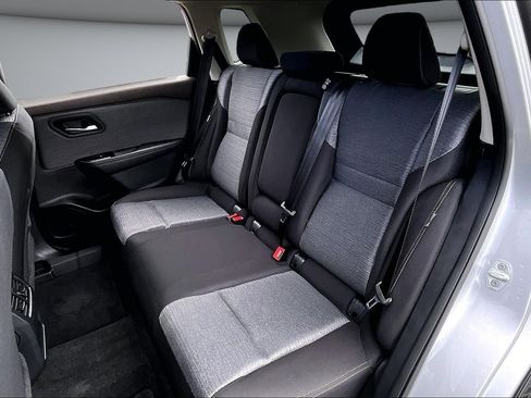 Used 2023 Nissan Rogue SV image 21