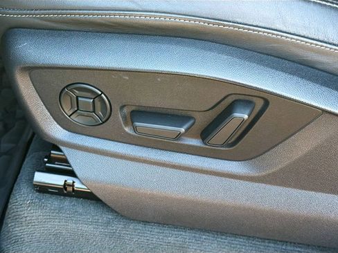 Used 2022 Audi Q8 Premium Plus image 25