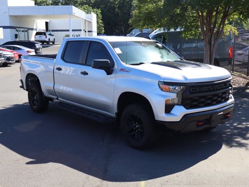 Used 2022 Chevrolet Silverado 1500 Custom Trail Boss AWD/4WD image 14