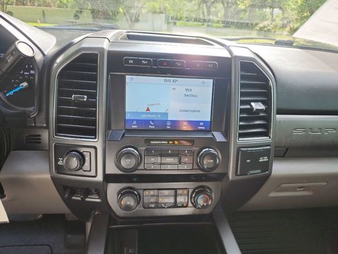 Used 2020 Ford F350 XLT w/ XLT Premium Package image 24