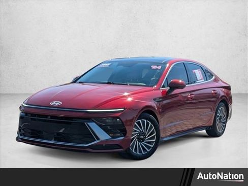 Used 2024 Hyundai Sonata Limited image 1