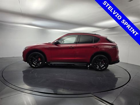 Used 2025 Alfa Romeo Stelvio Sprint w/ Veloce Package image 7