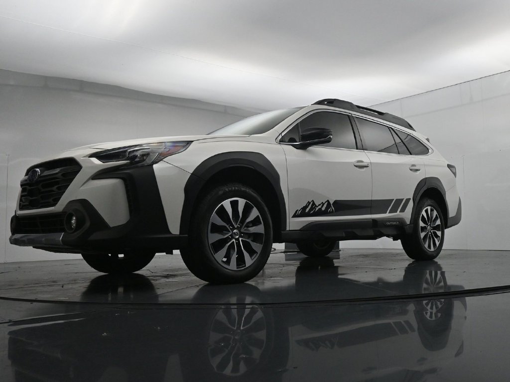 Used 2024 Subaru Outback Limited AWD/4WD image 34
