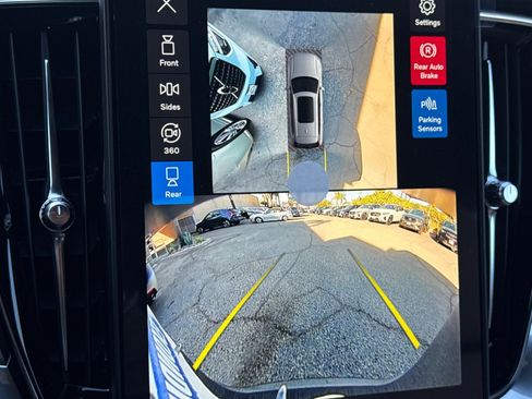 New 2026 Volvo XC90 B6 Plus image 19