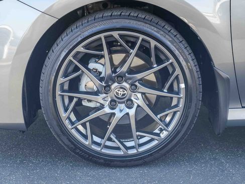 Used 2026 Toyota Camry XLE FWD image 10