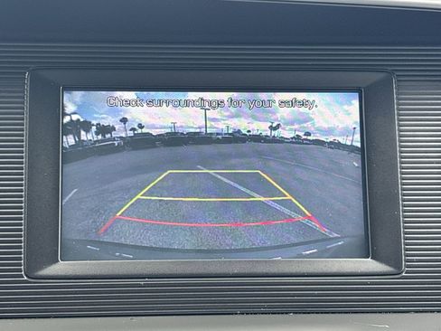 Used 2020 Hyundai Elantra SE FWD image 20