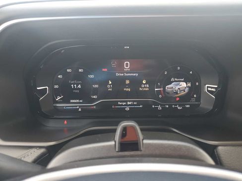 Used 2023 GMC Yukon Denali w/ Advanced Technology Package AWD/4WD image 29