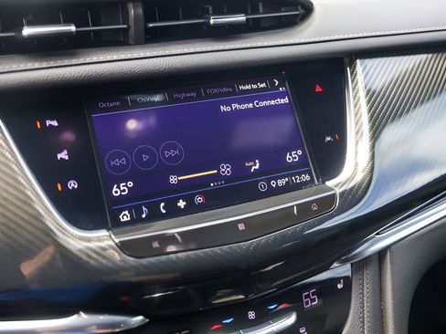 Used 2020 Cadillac XT6 Sport AWD/4WD image 16