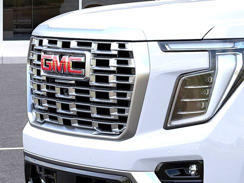 New 2026 GMC Yukon Denali w/ Denali Reserve Package AWD/4WD image 13