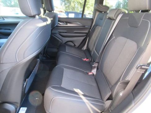 New 2025 Jeep Grand Cherokee Laredo image 26