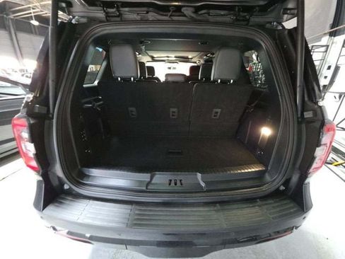 Used 2024 Ford Expedition Limited AWD/4WD image 18