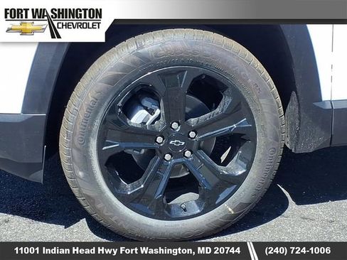 New 2026 Chevrolet Equinox LT w/ Convenience Package II FWD image 6