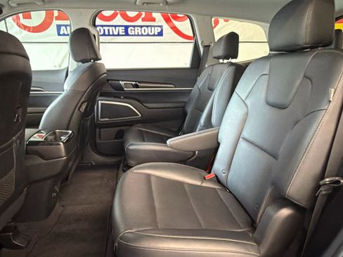Used 2023 Kia Telluride S w/ S Sunroof Package FWD image 21