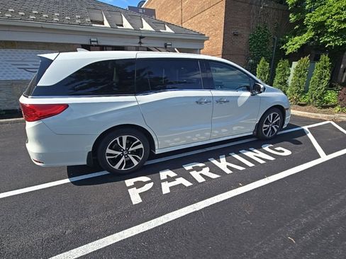 Used 2018 Honda Odyssey Elite image 7