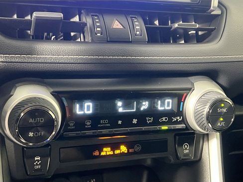 Used 2025 Toyota RAV4 XLE Premium FWD image 26