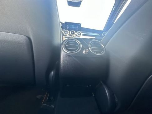 Used 2022 Mercedes-Benz GLC 300 4MATIC image 23