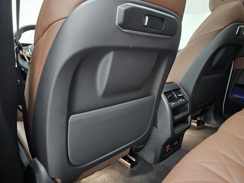 Used 2024 BMW X5 xDrive40i w/ Premium Package image 23