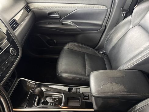 Used 2019 Mitsubishi Outlander SEL FWD image 17