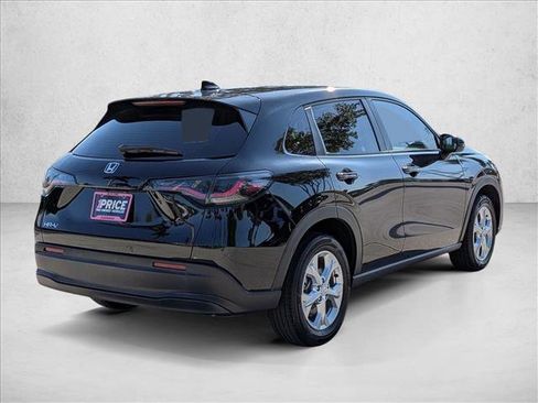 Used 2023 Honda HR-V LX image 5