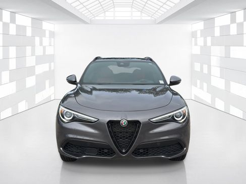 Used 2023 Alfa Romeo Stelvio Sprint RWD image 2