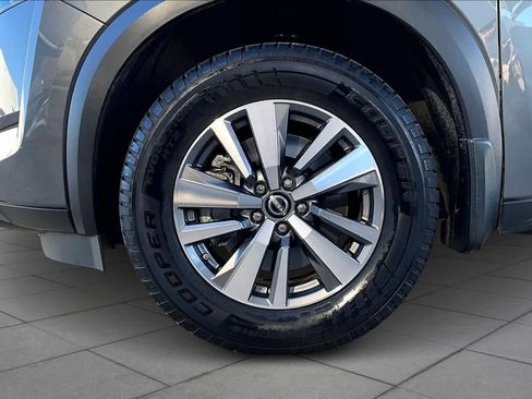 Used 2022 Nissan Pathfinder SL w/ Lighting Package (N92) image 10