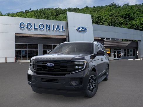 New 2026 Ford Expedition Active AWD/4WD image 2