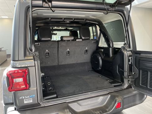 Used 2021 Jeep Wrangler Unlimited Sahara w/ Cold Weather Group image 34