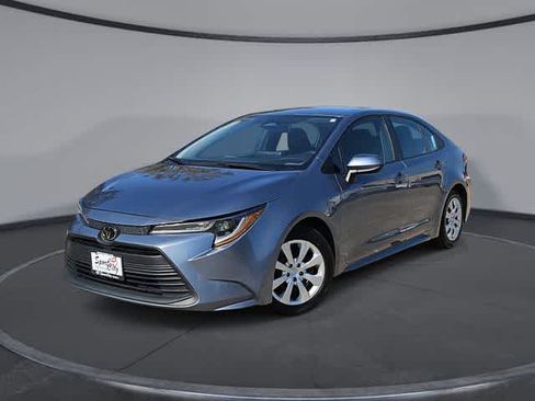 Used 2024 Toyota Corolla LE FWD image 1