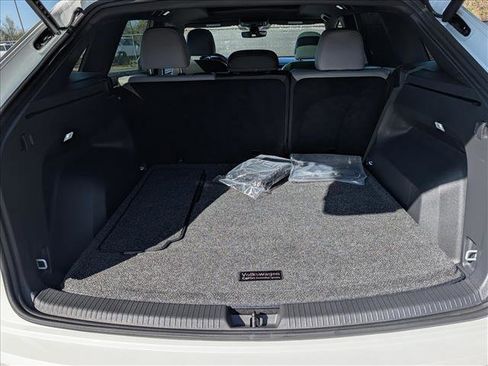 Used 2025 Volkswagen Atlas Cross Sport SEL image 21