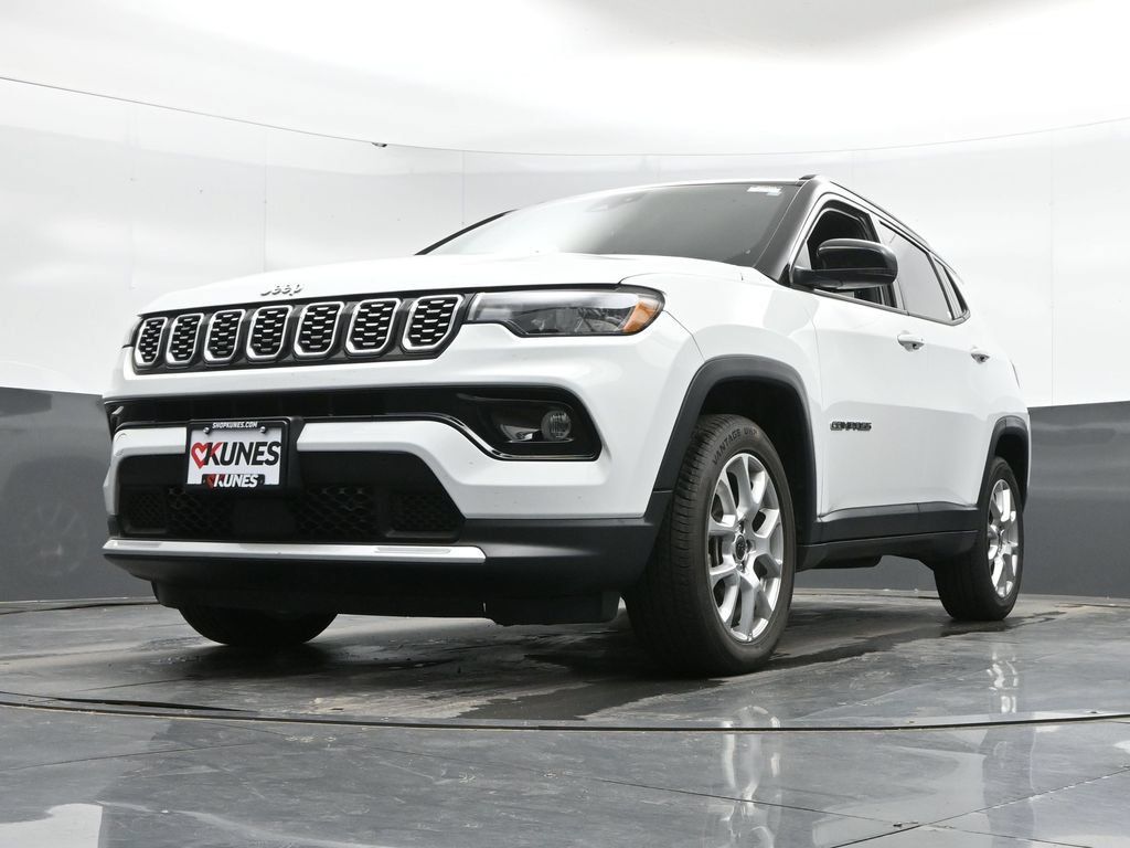 Used 2025 Jeep Compass Limited AWD/4WD image 44