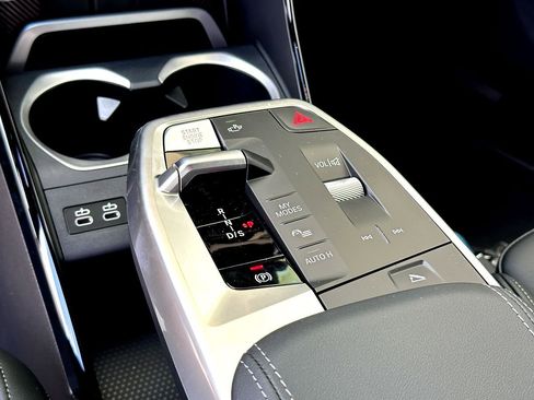 New 2025 BMW X1 xDrive28i w/ Technology Package image 16