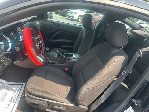 Used 2013 Ford Mustang Coupe RWD image 9