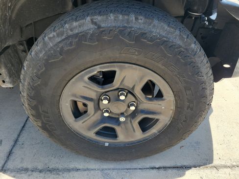 Used 2023 Jeep Wrangler Unlimited Sport AWD/4WD image 10