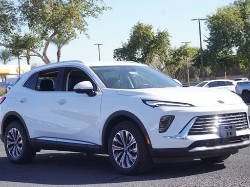 Certified 2025 Buick Envision Preferred image 4