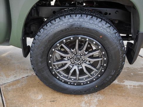 Used 2022 Nissan Frontier S w/ Technology Package image 14