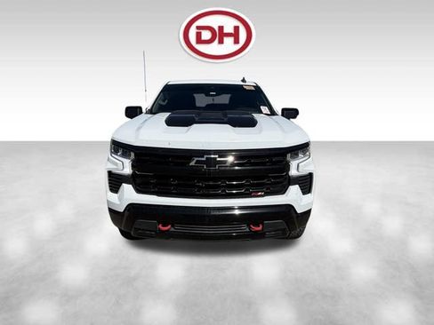 Used 2024 Chevrolet Silverado 1500 LT Trail Boss w/ Protection Package AWD/4WD image 2