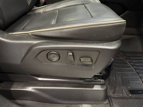 Used 2021 Chevrolet Tahoe Premier AWD/4WD image 13