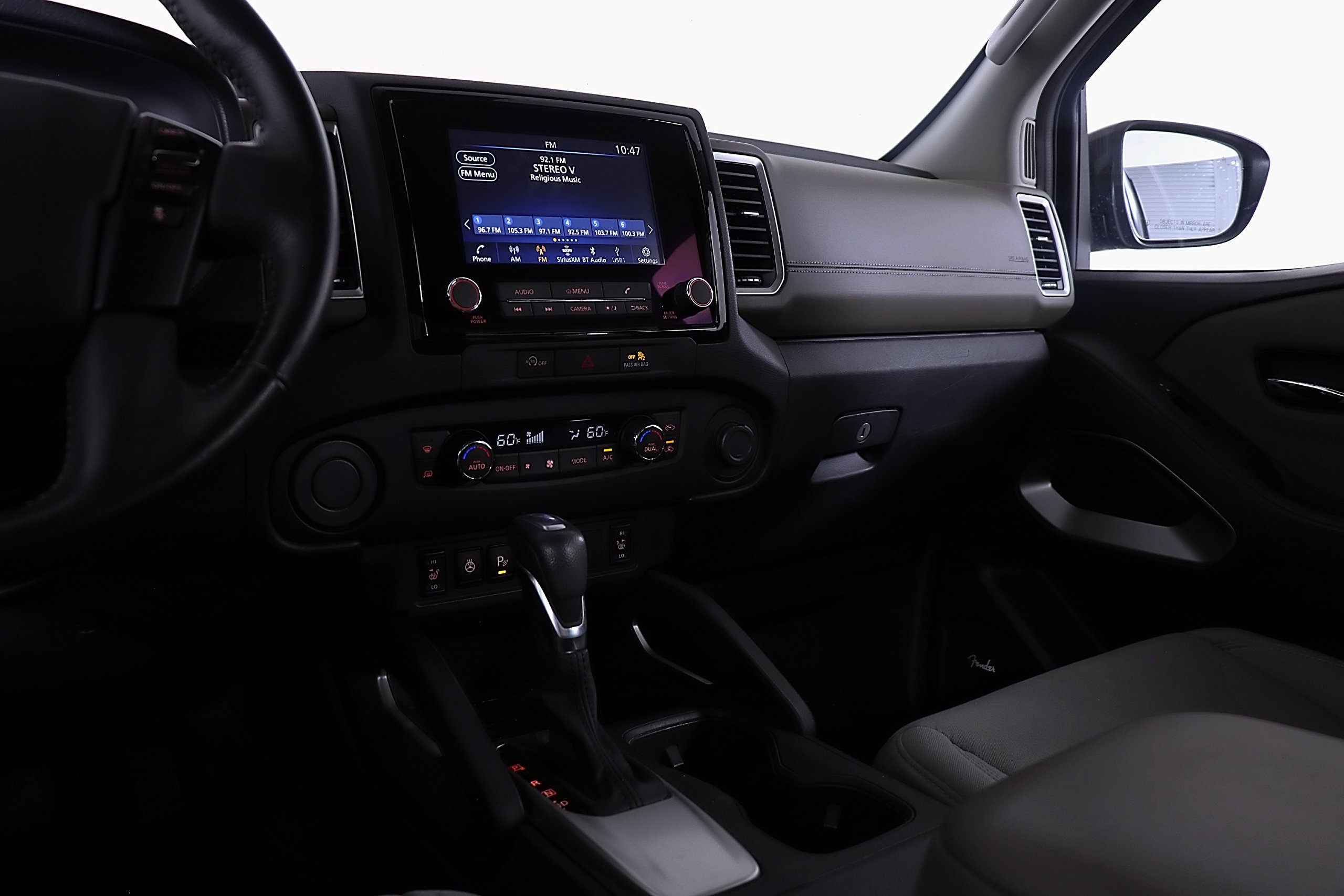 Used 2024 Nissan Frontier SV w/ SV Convenience Package RWD image 17