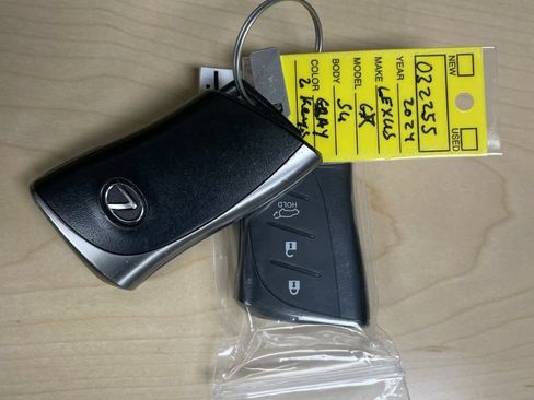 Used 2024 Lexus GX 550 w/ Accessory Package (31) AWD/4WD image 29