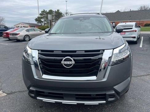 Used 2023 Nissan Pathfinder SL w/ Cargo Package AWD/4WD image 3