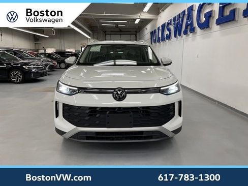 New 2026 Volkswagen Tiguan SE image 6