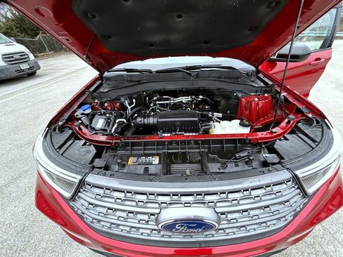 Used 2023 Ford Explorer XLT w/ Equipment Group 202A image 25