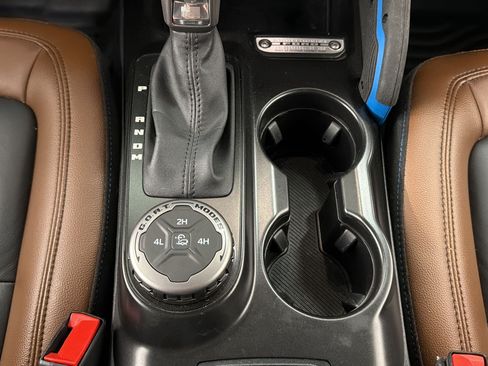 Used 2023 Ford Bronco Outer Banks AWD/4WD image 17