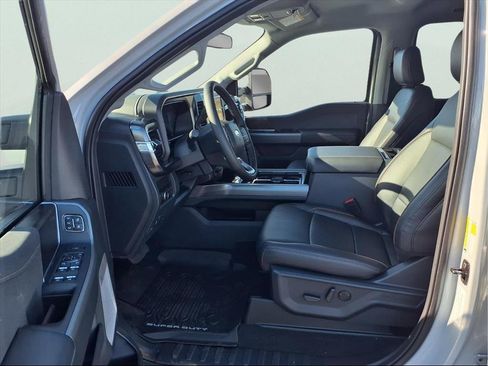 New 2026 Ford F250 Lariat w/ Chrome Package image 17