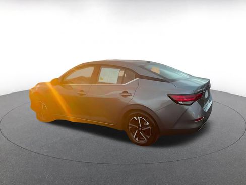 Used 2025 Nissan Sentra SV FWD image 10