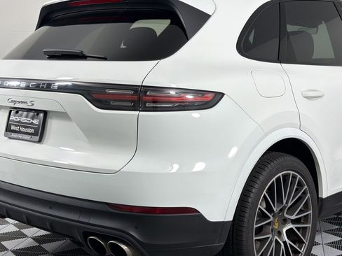 Used 2019 Porsche Cayenne S image 12