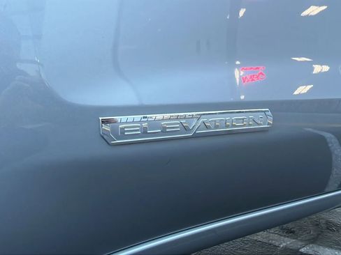 Used 2024 GMC Sierra 1500 Elevation image 12